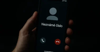 Jak bezpečně odhalit kdo volá z neznámého čísla [Ověřený postup]